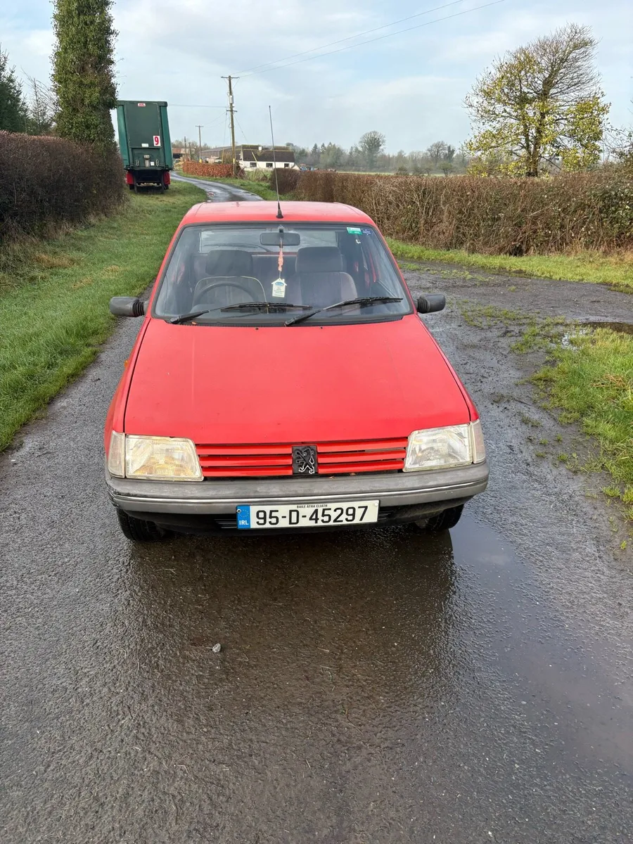 Peugeot 205 - Image 2