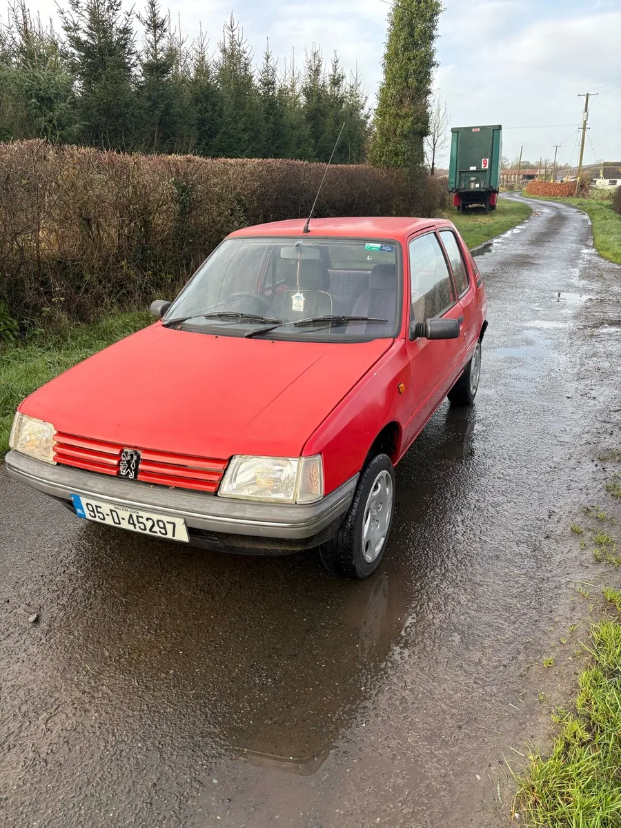 Peugeot 205 - Image 3