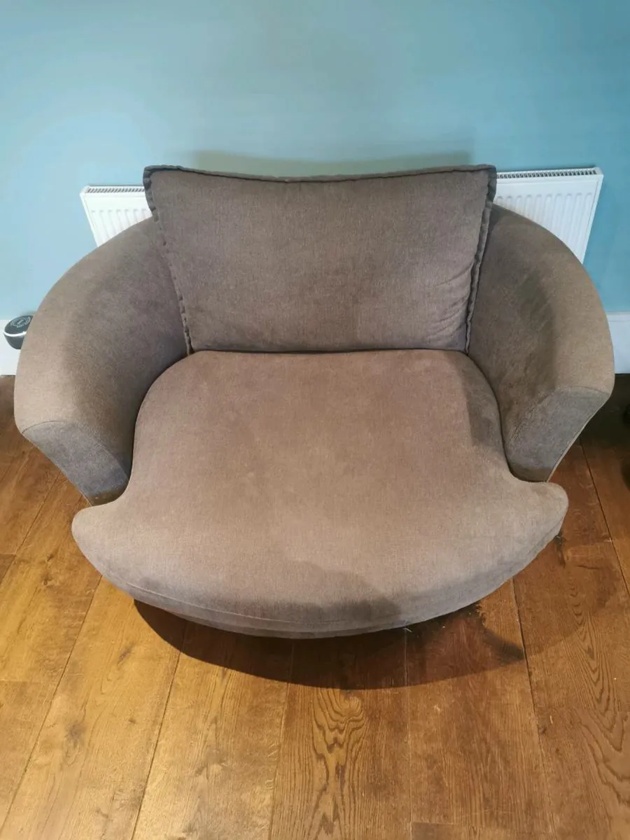 Swivel Armchair - Image 2