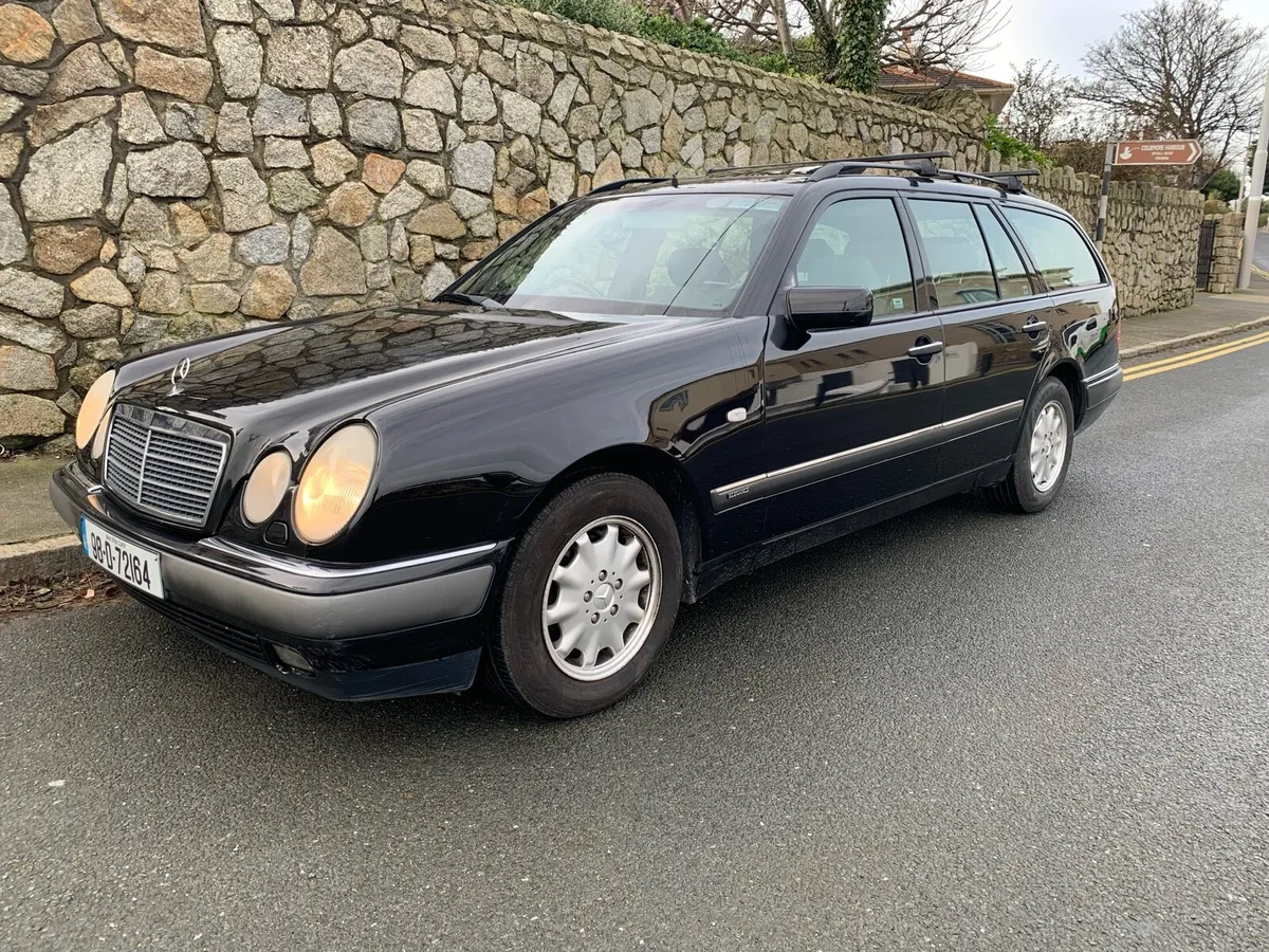 Mercedes S210 - Image 1