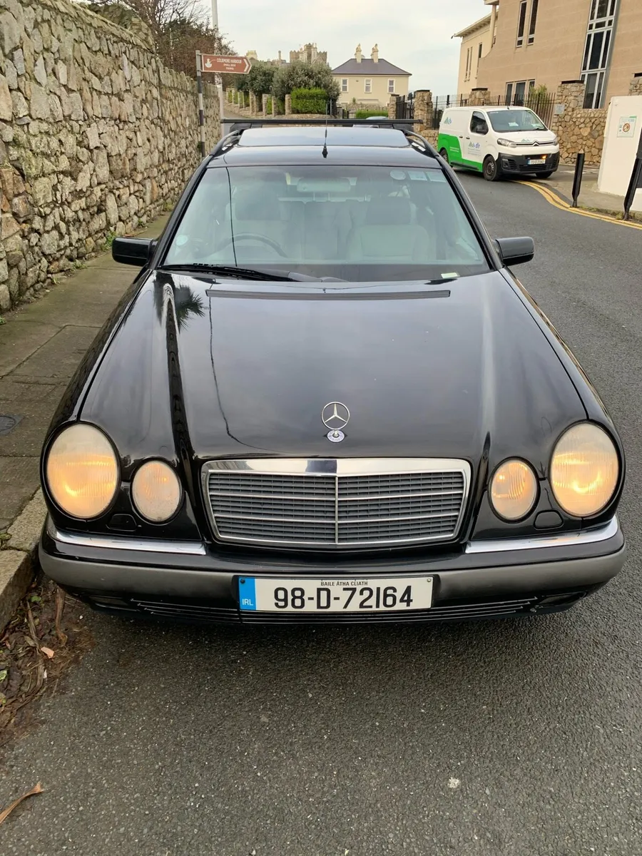Mercedes S210 - Image 4