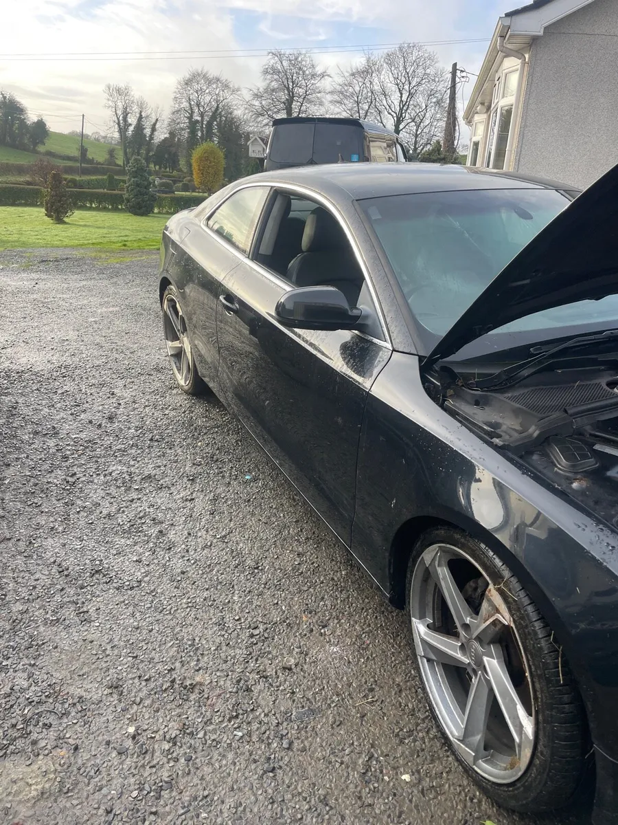 Audi A5 2.0tdi 2010 for breaking - Image 1