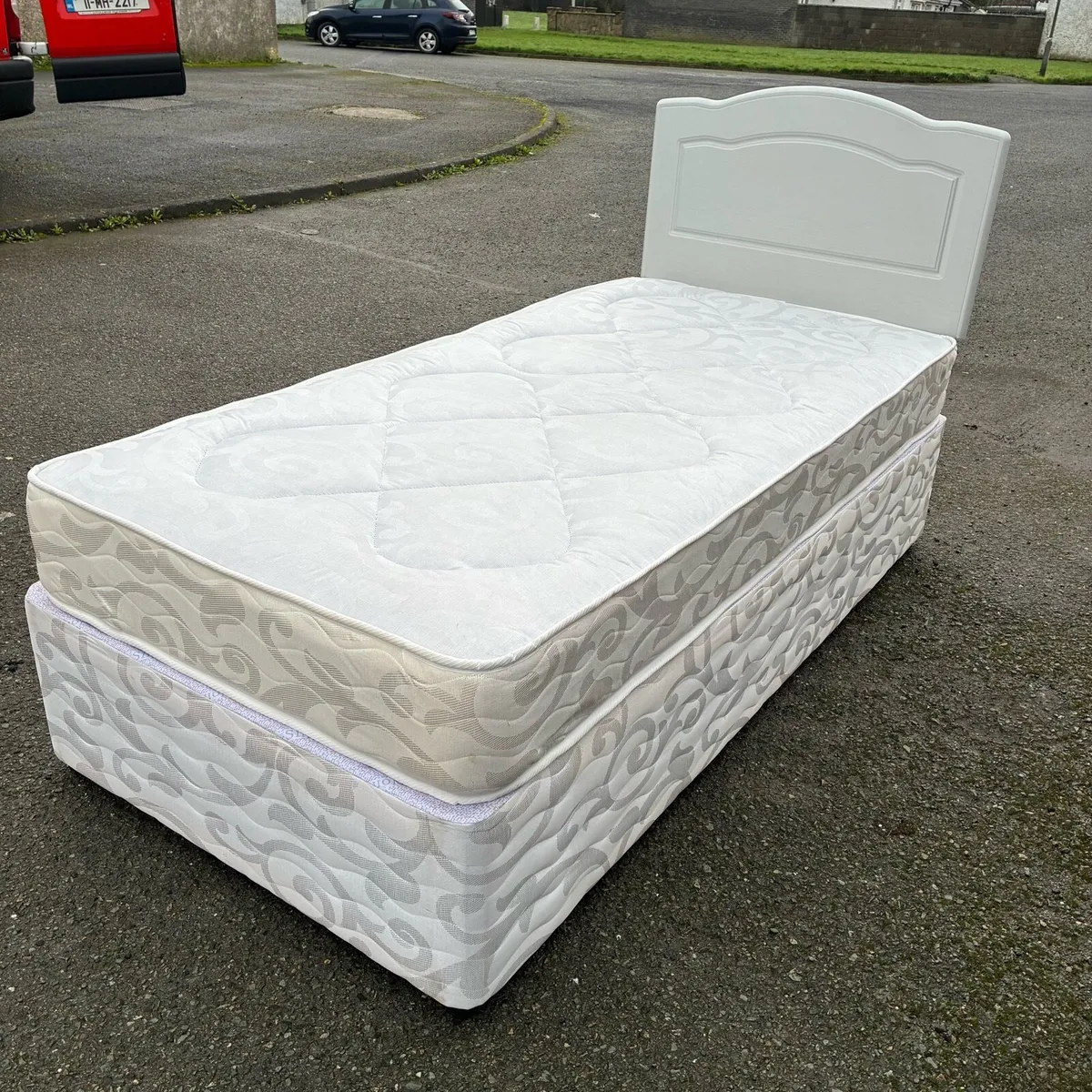 Single Bed - Image 3