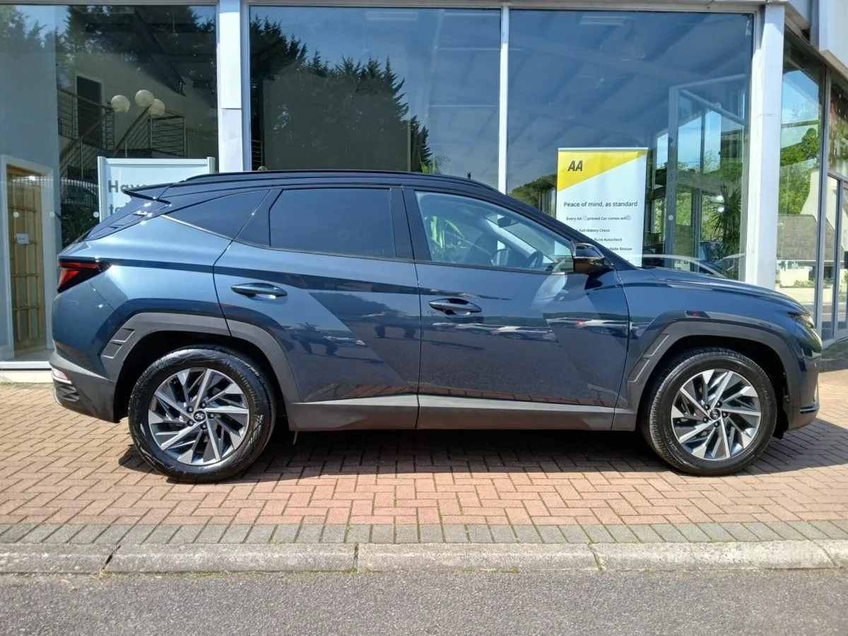 Hyundai Tucson 2WD Executive 2tone, Grey met, 77km - Image 3