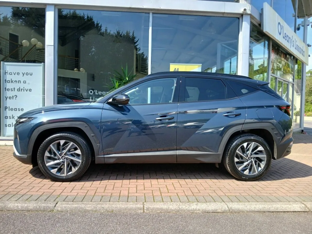 Hyundai Tucson 2WD Executive 2tone, Grey met, 77km - Image 4