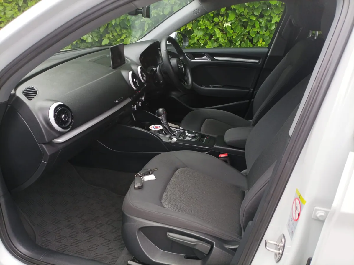 Audi A3 Saloon 1.4 TFSI, 2020 - Image 2