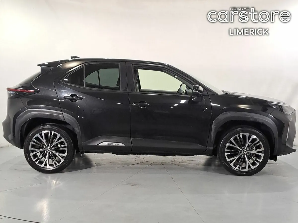 Toyota Yaris Cross 1.5 Hybrid - Image 2