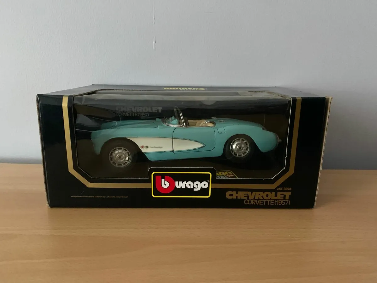 1957 Chevrolet Corvette 1/18 Burago Model Car - Image 1