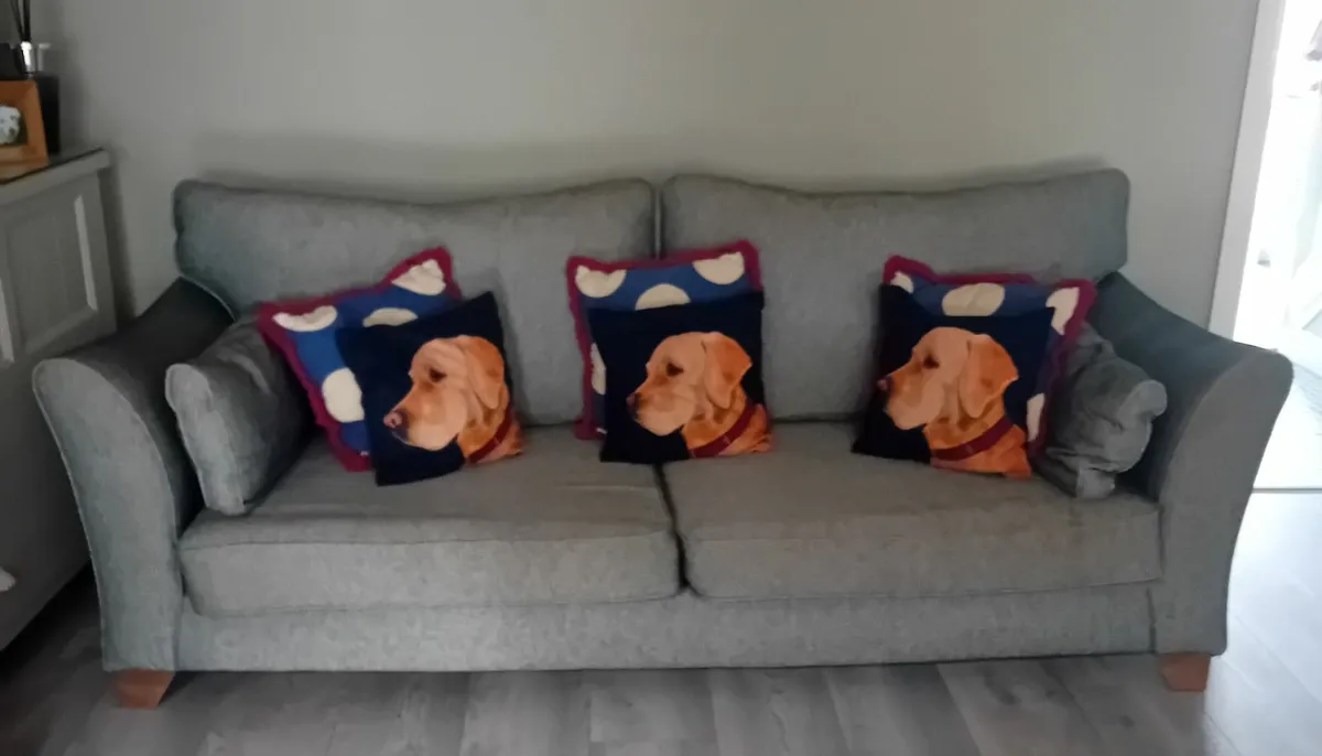 4 seater sofa - Image 1