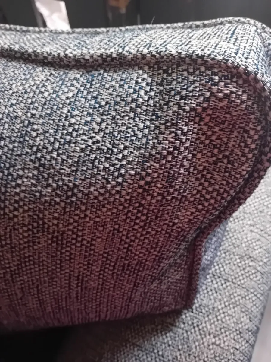 4 seater sofa - Image 2