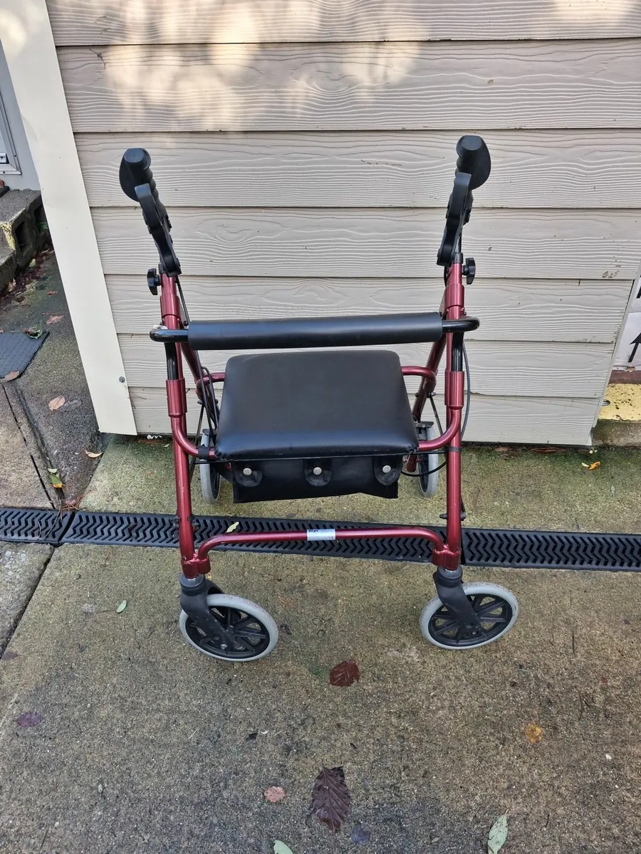 Walker for the elderly - Image 1