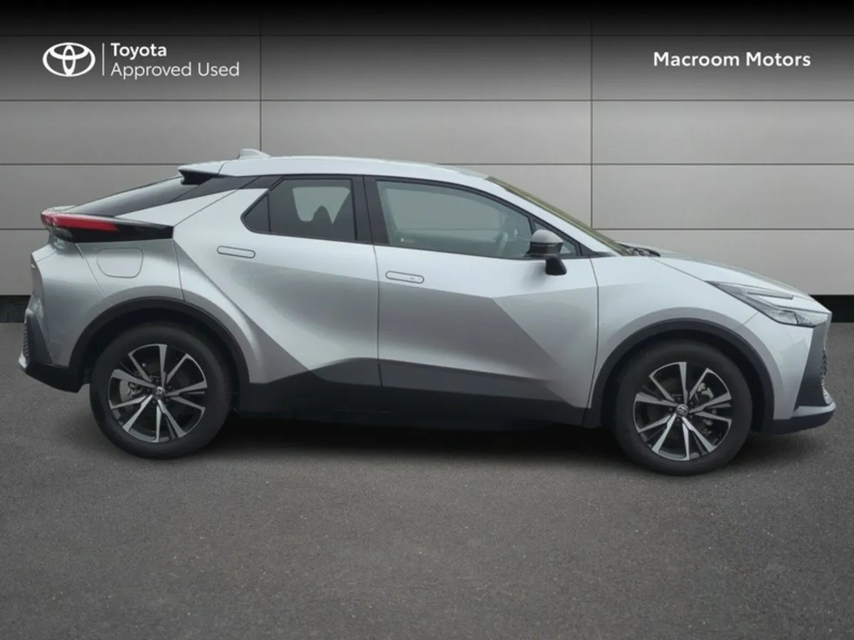 Toyota C-HR END OF YEAR CLEARANCE SALE! - Image 3