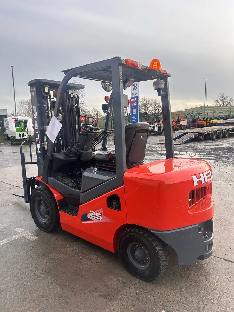 2021 HELI FORKLIFT 2.5 Ton Diesel - Image 2