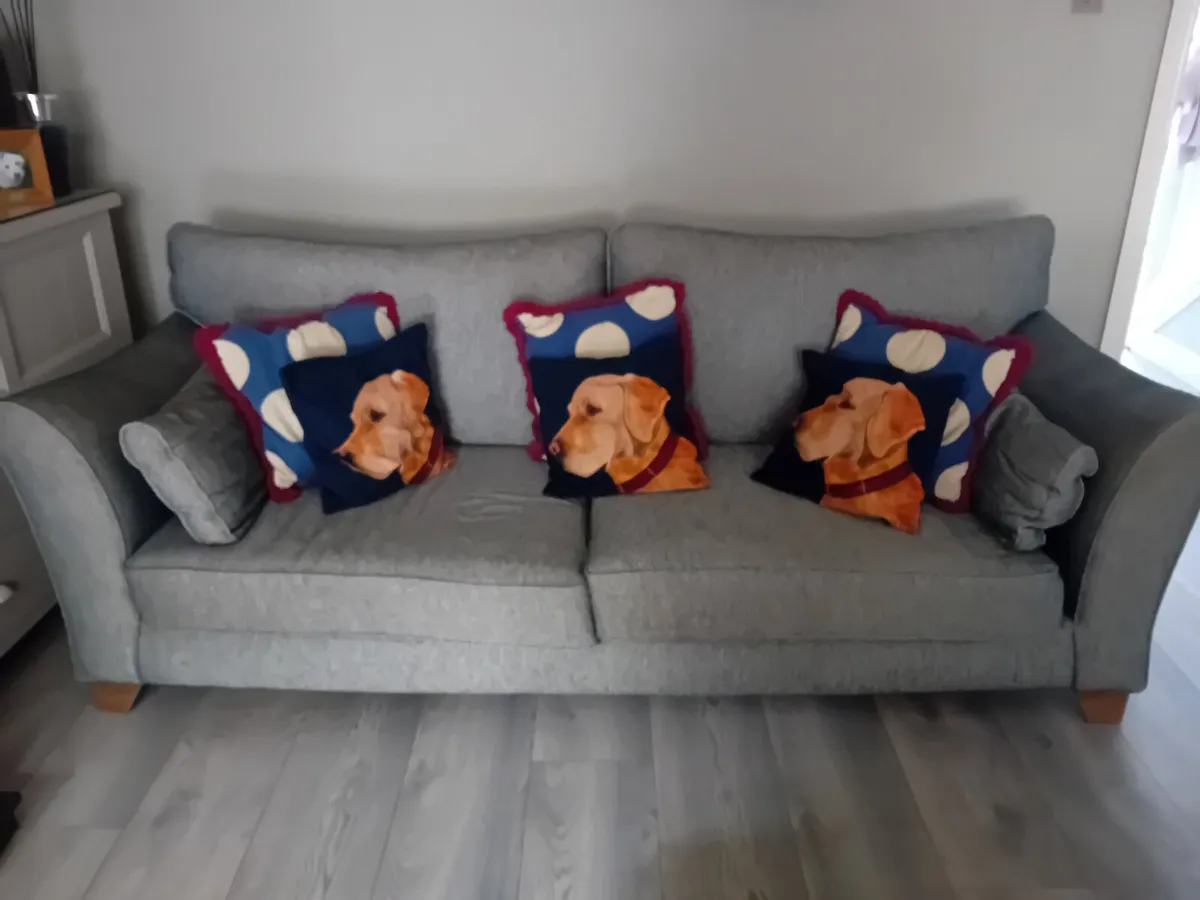 4 seater sofa - Image 4