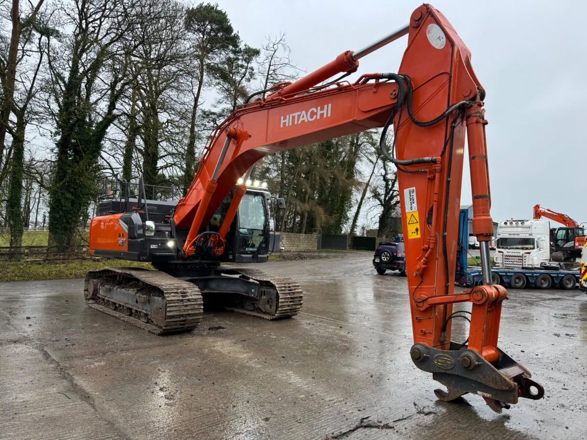 Hitachi ZX350-7 - Image 4