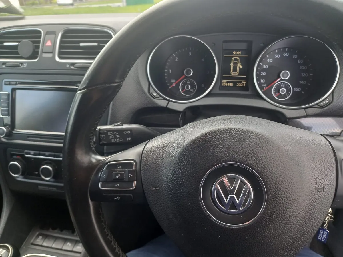 Volswagon Golf - Image 4