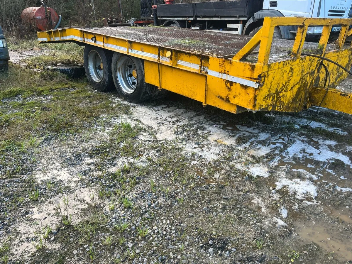 Low loader - Image 1