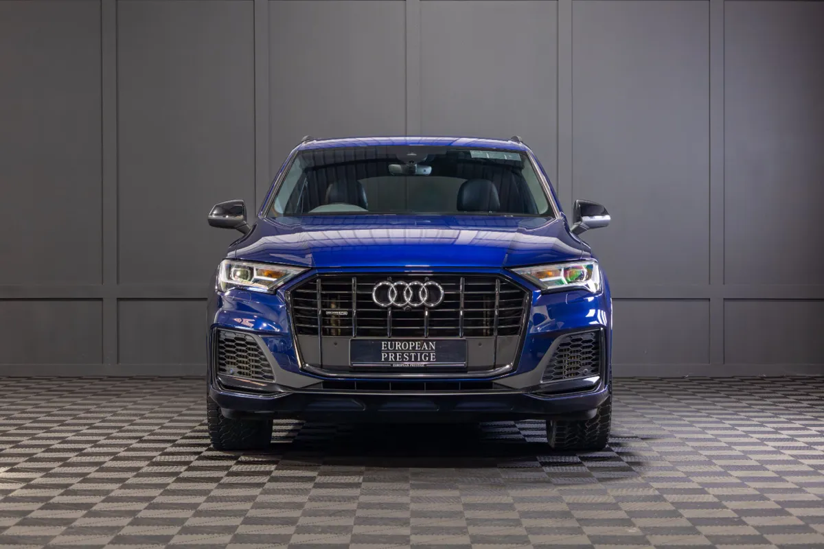 2023 Audi Q7 S-Line 60 TFSIe Competition - Image 2