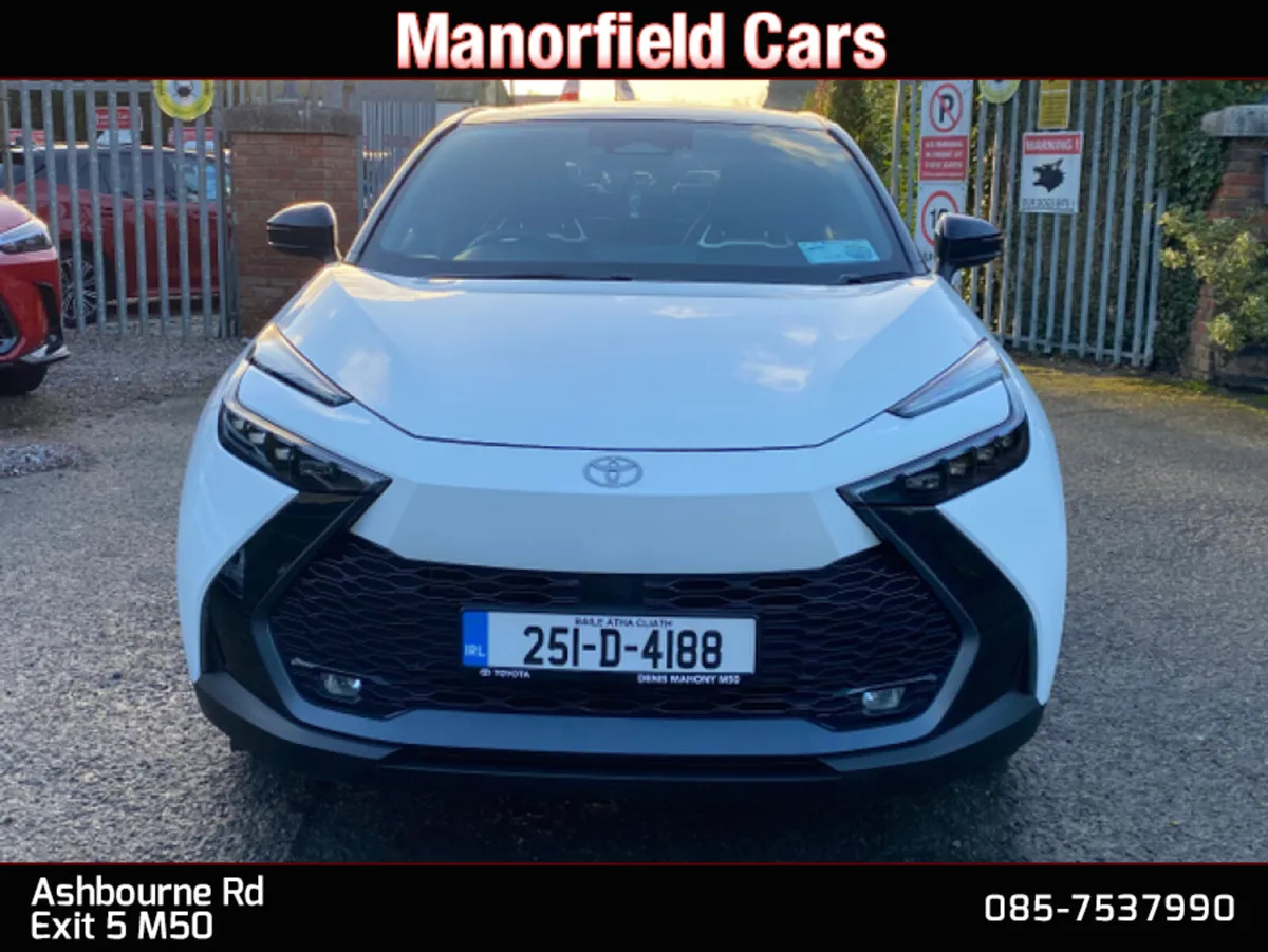 2025 251 Toyota C-HR Sol PHEV 2.0 Hybrid Auto SUV - Image 3