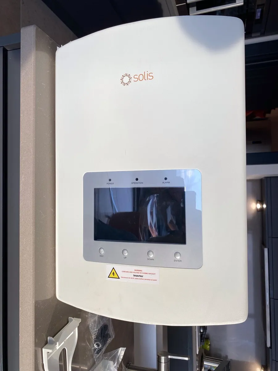 Hybrid Inverter Solis S5-EHP3.6K-L - Image 1