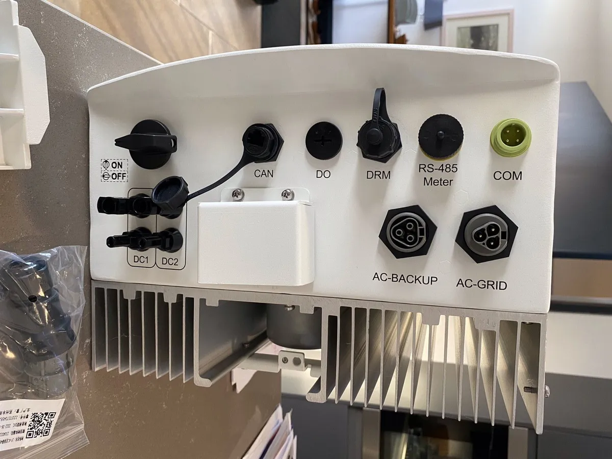 Hybrid Inverter Solis S5-EHP3.6K-L - Image 2