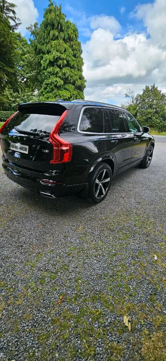 Volvo XC 90 R Design T8 Hybrid - Image 2