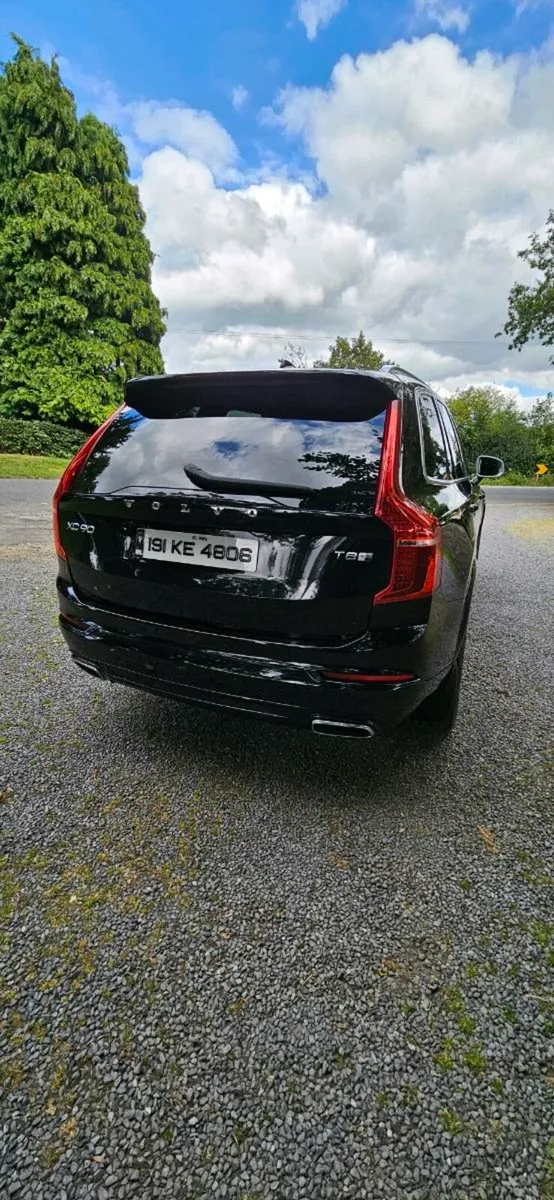 Volvo XC 90 R Design T8 Hybrid - Image 4
