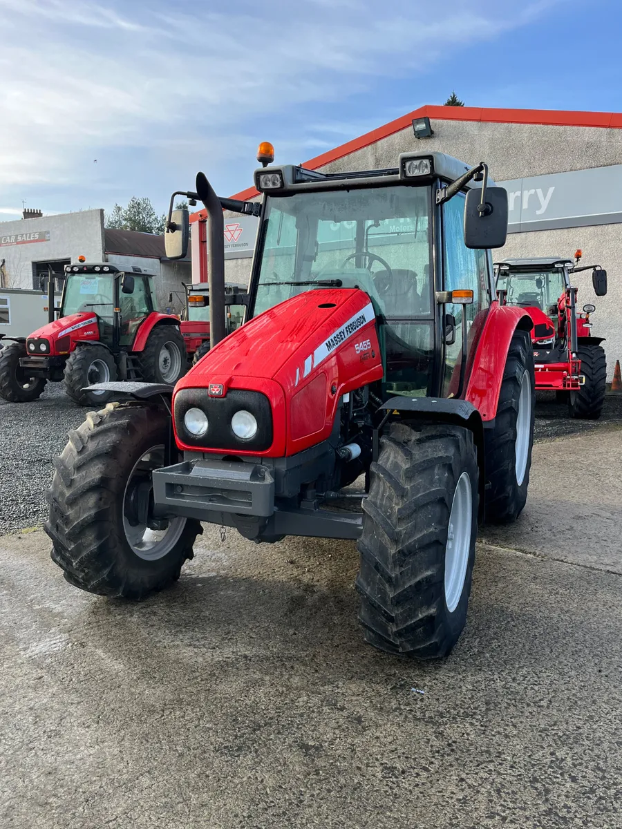 Massey Ferguson 5455 - Image 1