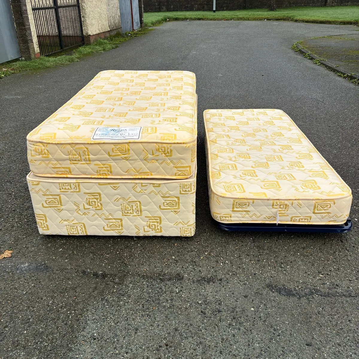 Respa single bed with roll out pop up guest bed - Image 2