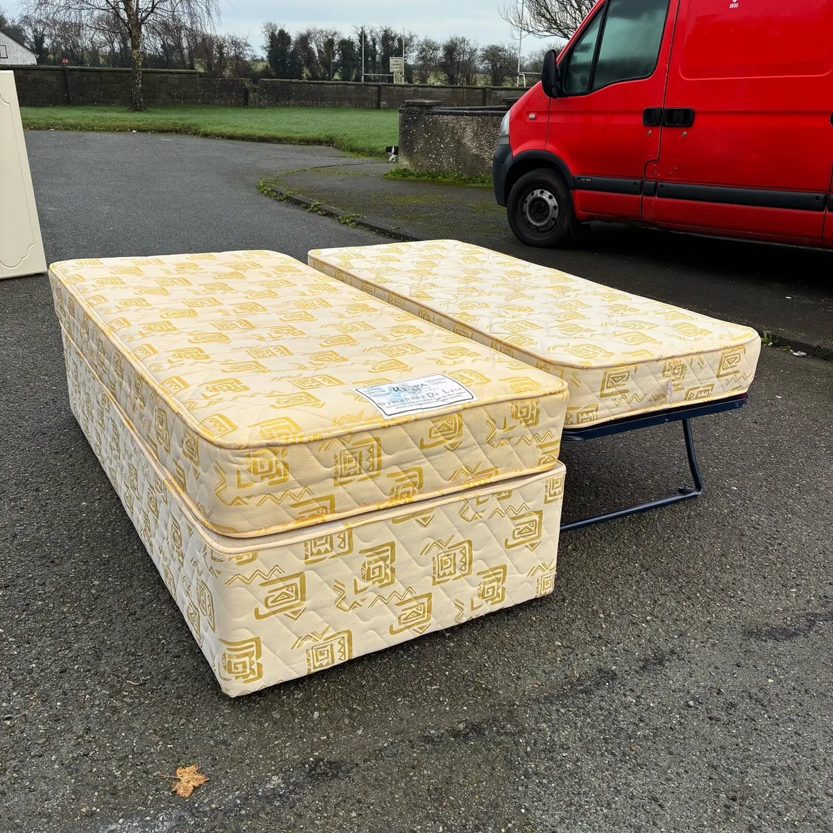 Respa single bed with roll out pop up guest bed - Image 3