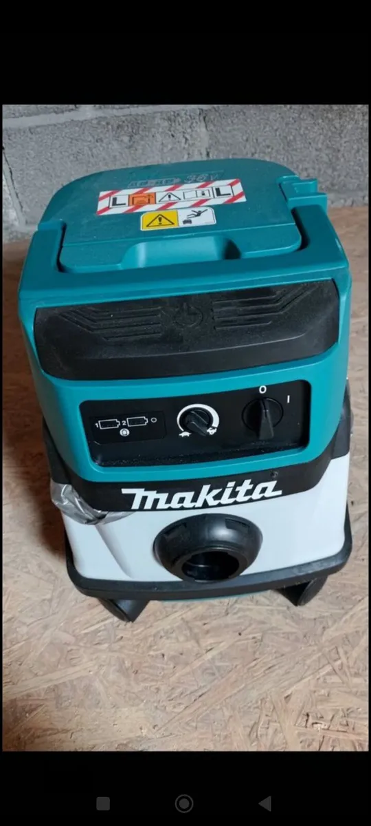 Makita Wet and dry Vacuum - Image 1