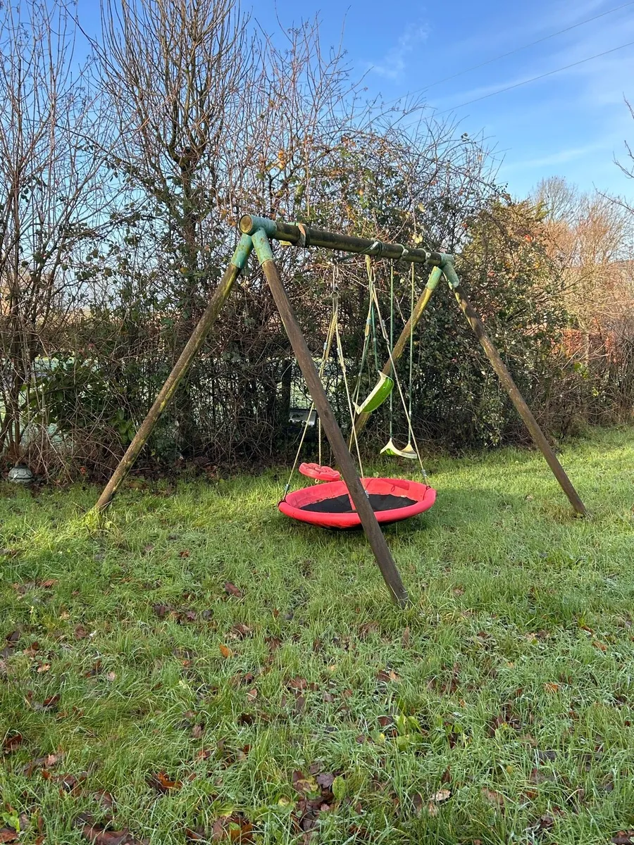 Swing set