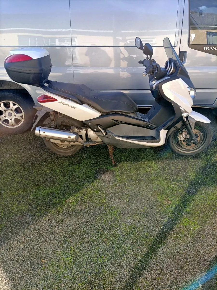 Yamaha xmax 125 - Image 1