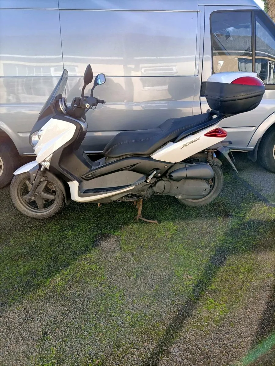 Yamaha xmax 125 - Image 2