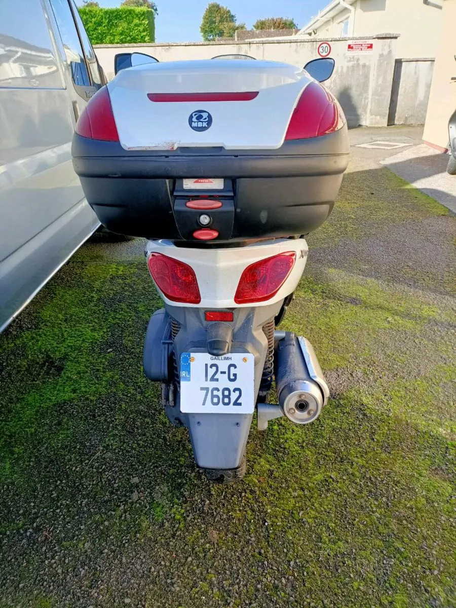 Yamaha xmax 125 - Image 4