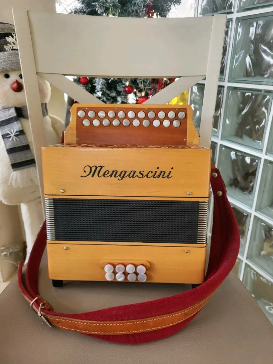 Mengascini Accordion BC - Image 2