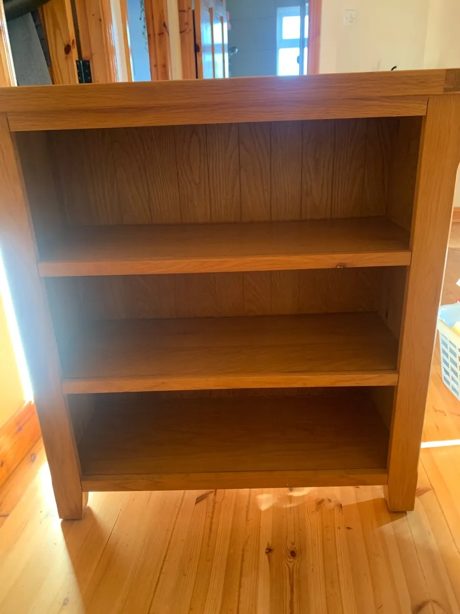 Book shelf - Image 1