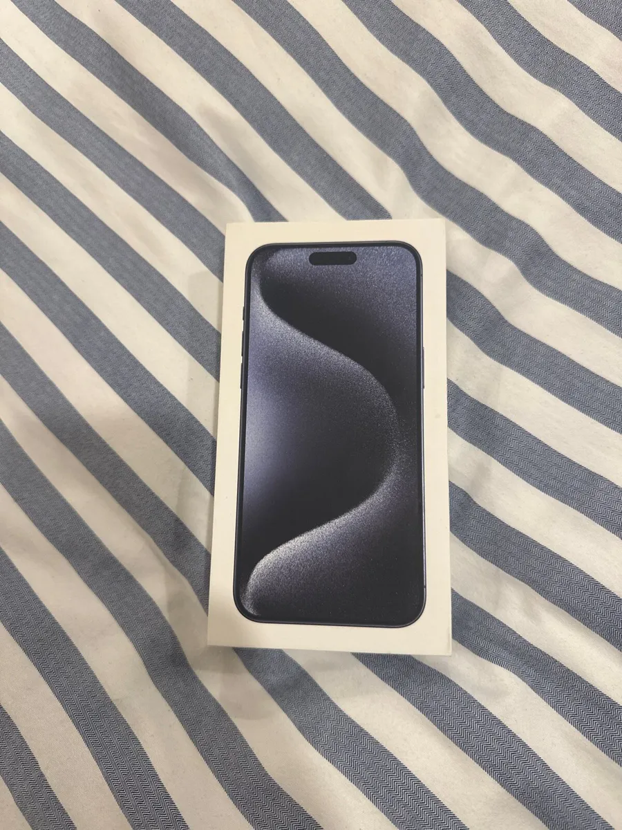 **iPHONE 15 PRO MAX 256GB BLUE TITANIUM** - Image 3