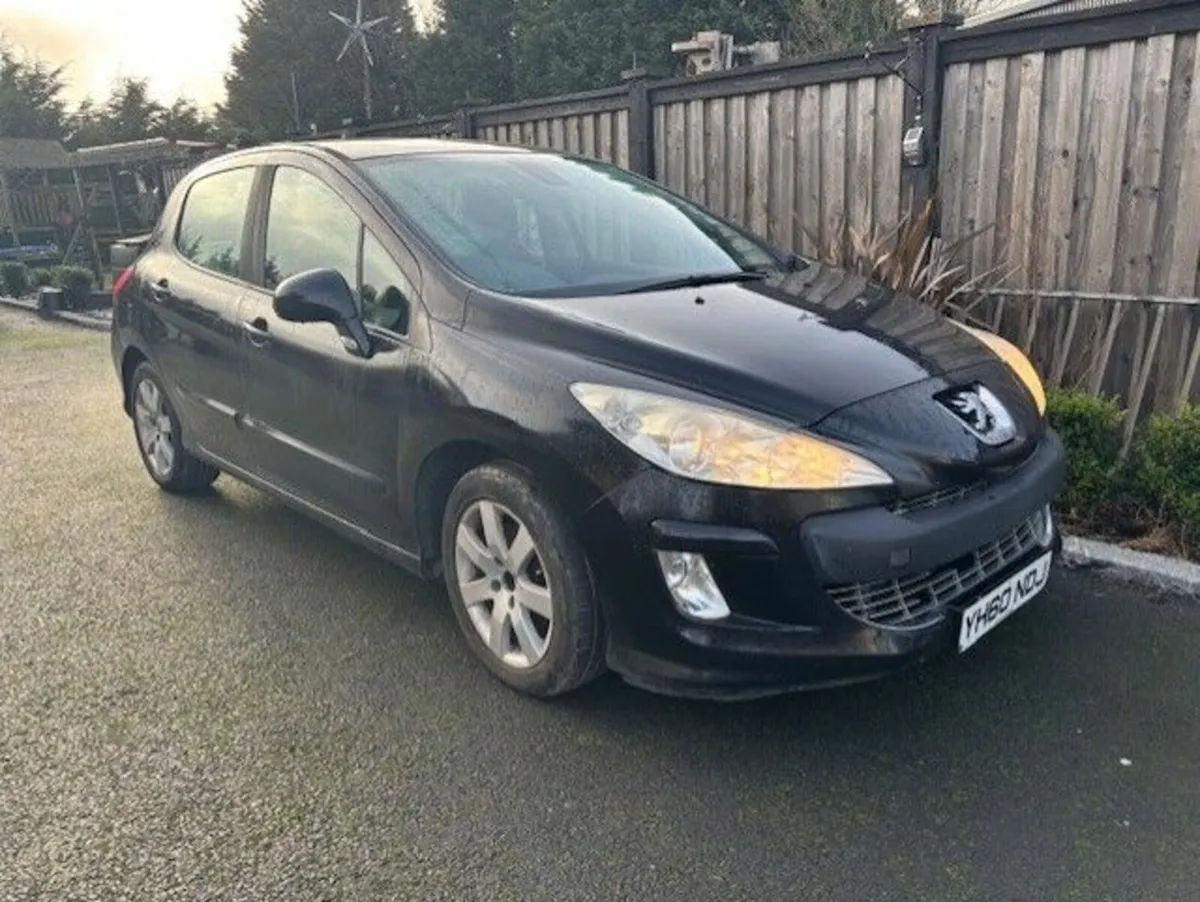 Peugeot 308 2010 - Image 2