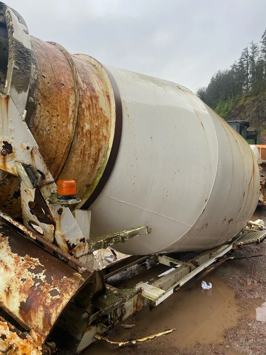 6 cube bottle - Image 3