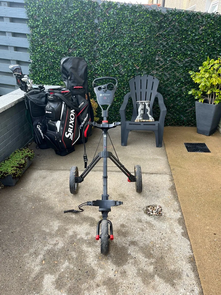 Motoocaddy Z1 Golf Trolley - Image 2