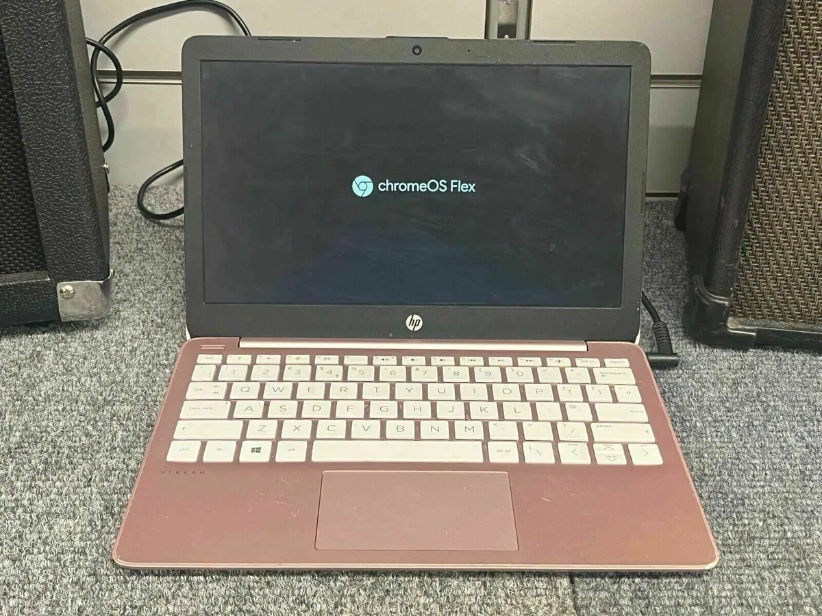 HP Stream 11 Chromebook - Image 1