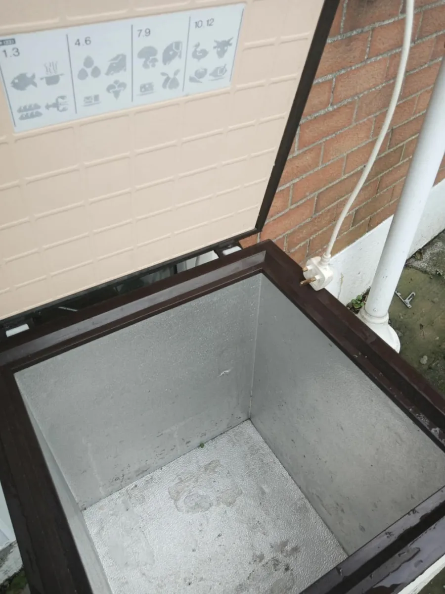 Fridge freezer - Image 1