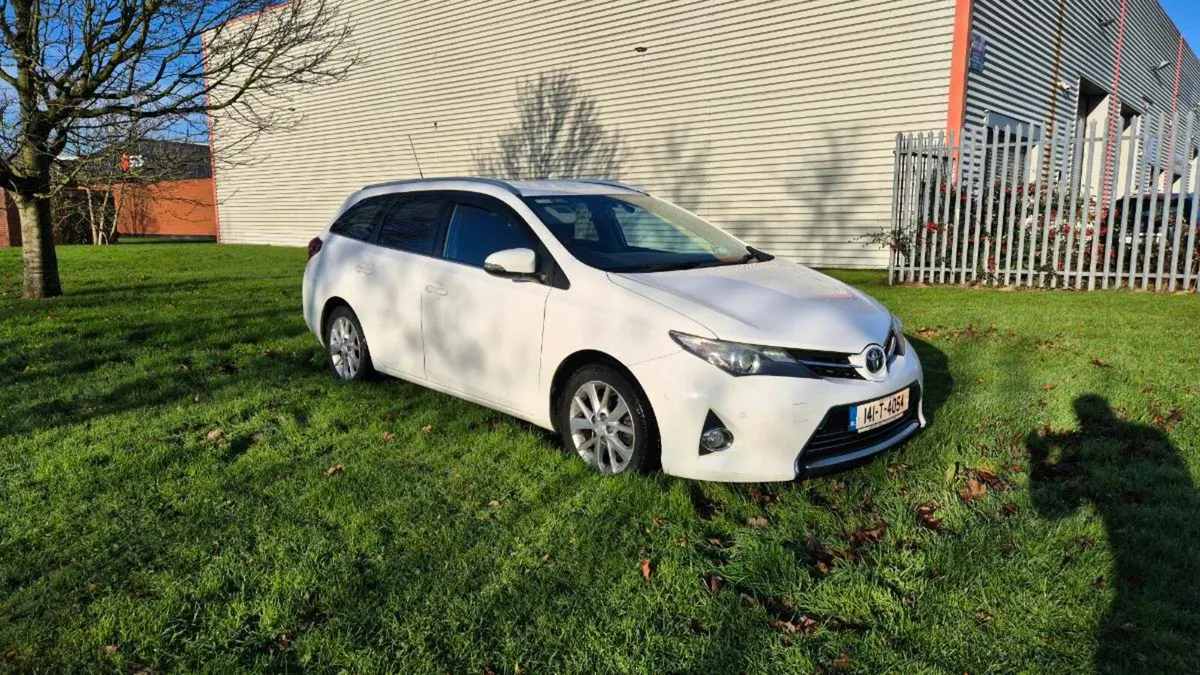 Toyota auris 1,4d4d 2014year estate - Image 1