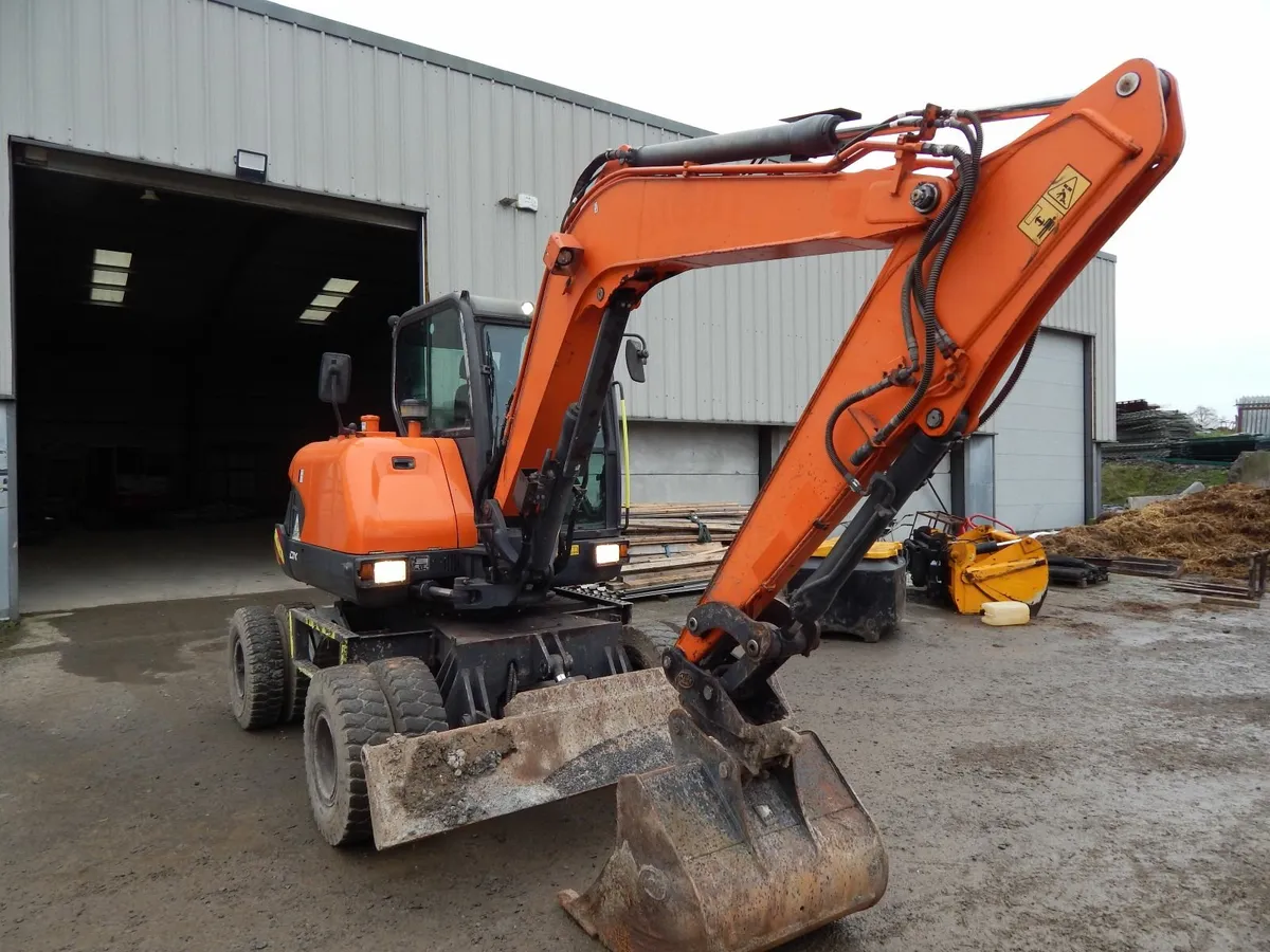2017 doosan dx57 w - Image 2