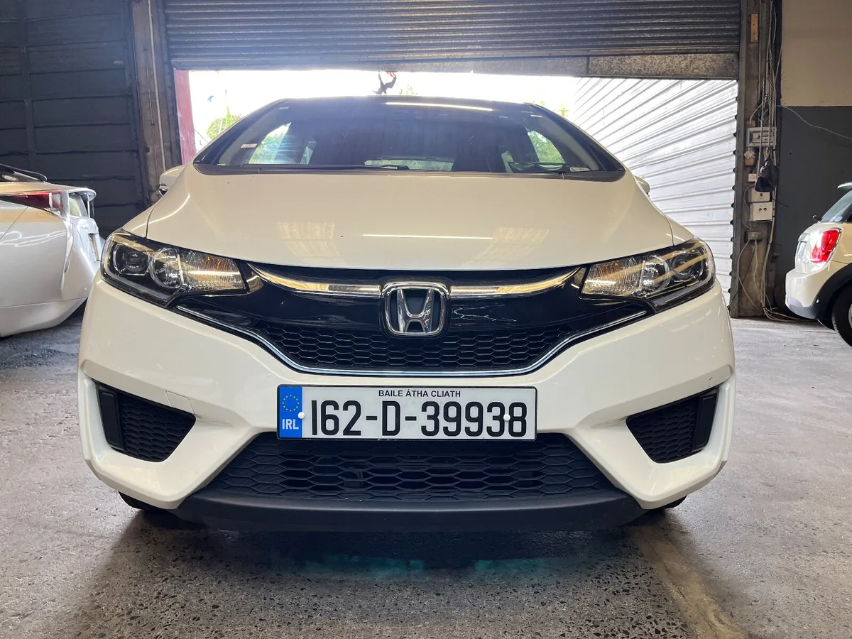 Honda Fit 2016 hybrid automatic - Image 3
