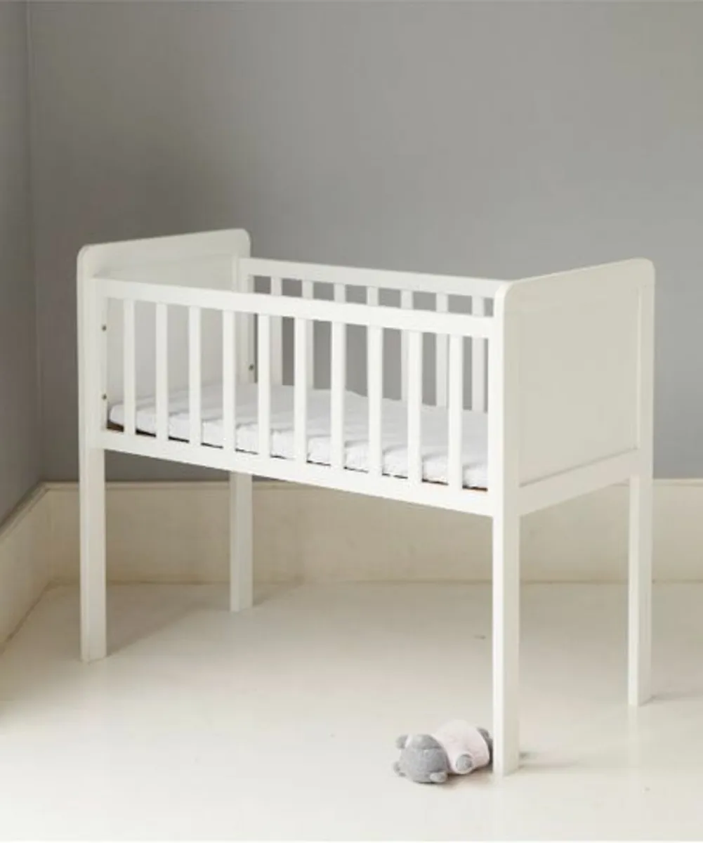 Mothercare Hyde Crib With Mattress