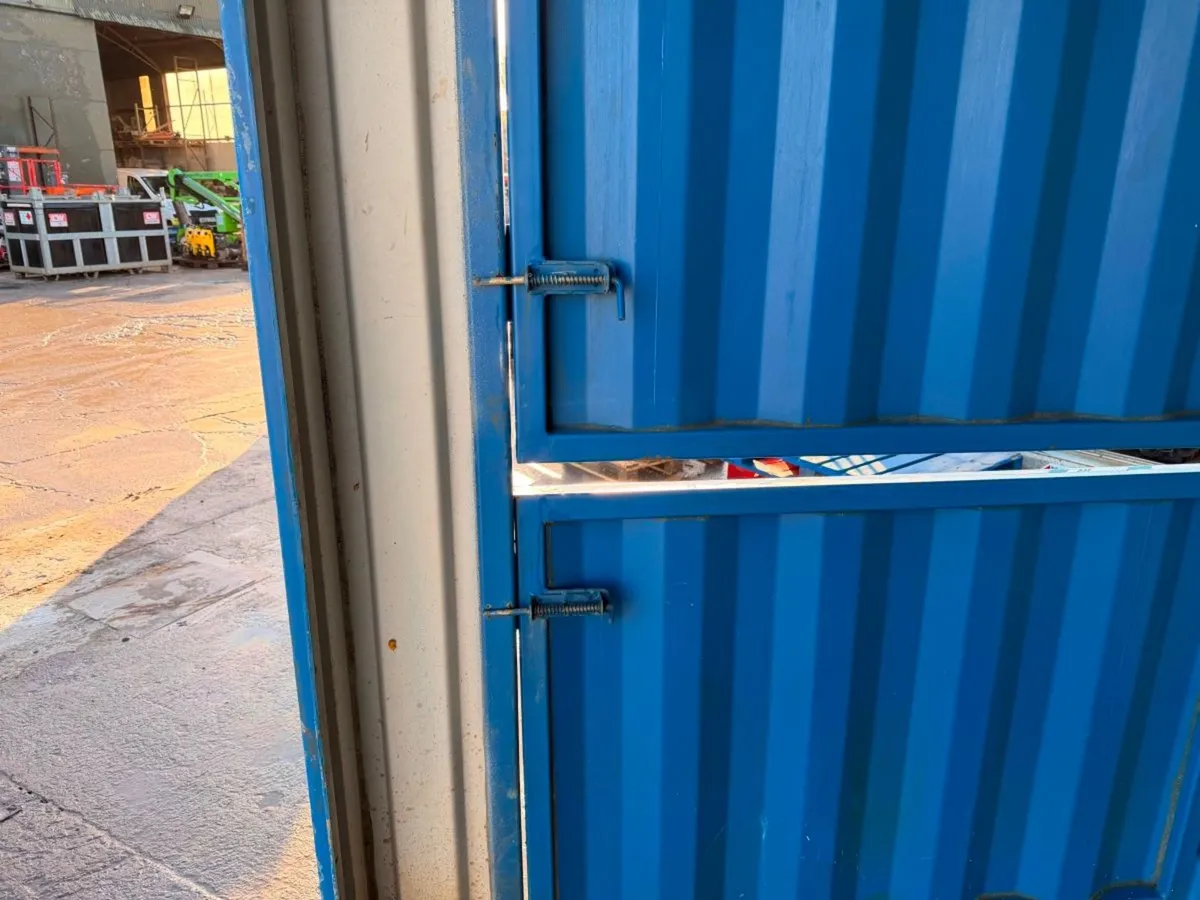 Side open container - Image 4