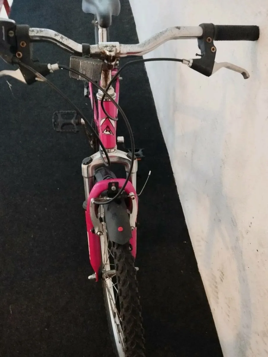 Girls 24inch bike - Image 3