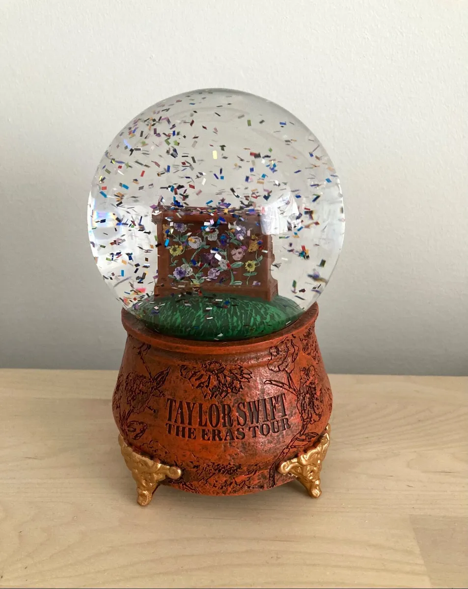 Taylor Swift Eras Tour Acoustic Piano Snowglobe - Image 2